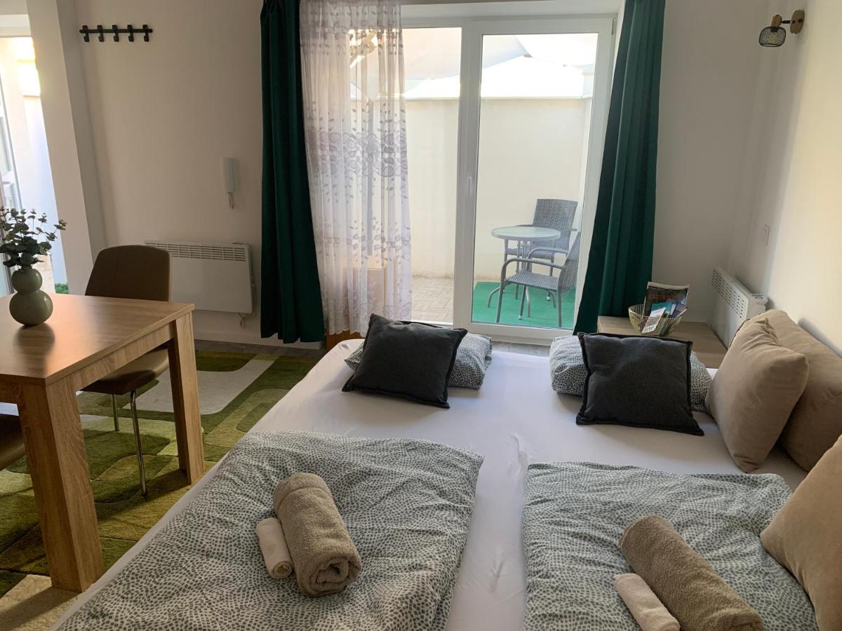 Infinity Apartman Esztergom Exterior foto